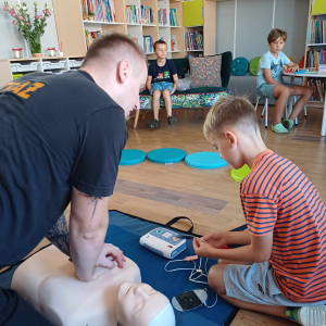 Współpraca z OSP Torzym - Bezpieczne wakacje z biblioteką 